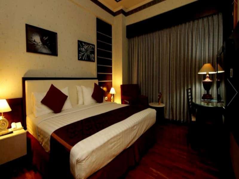 Hotel Maharadja Giacarta Esterno foto