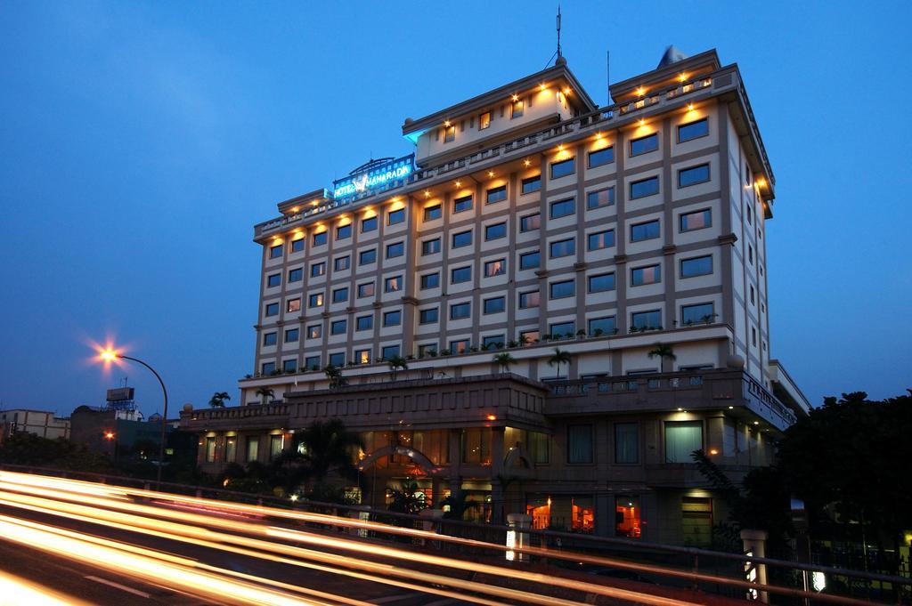 Hotel Maharadja Giacarta Esterno foto