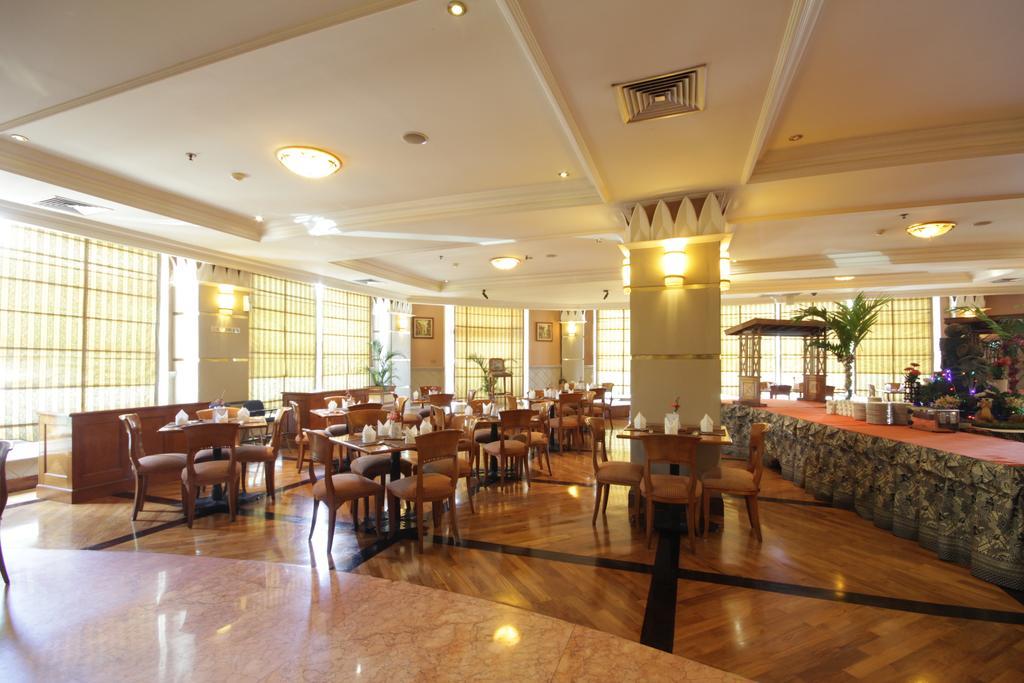 Hotel Maharadja Giacarta Esterno foto