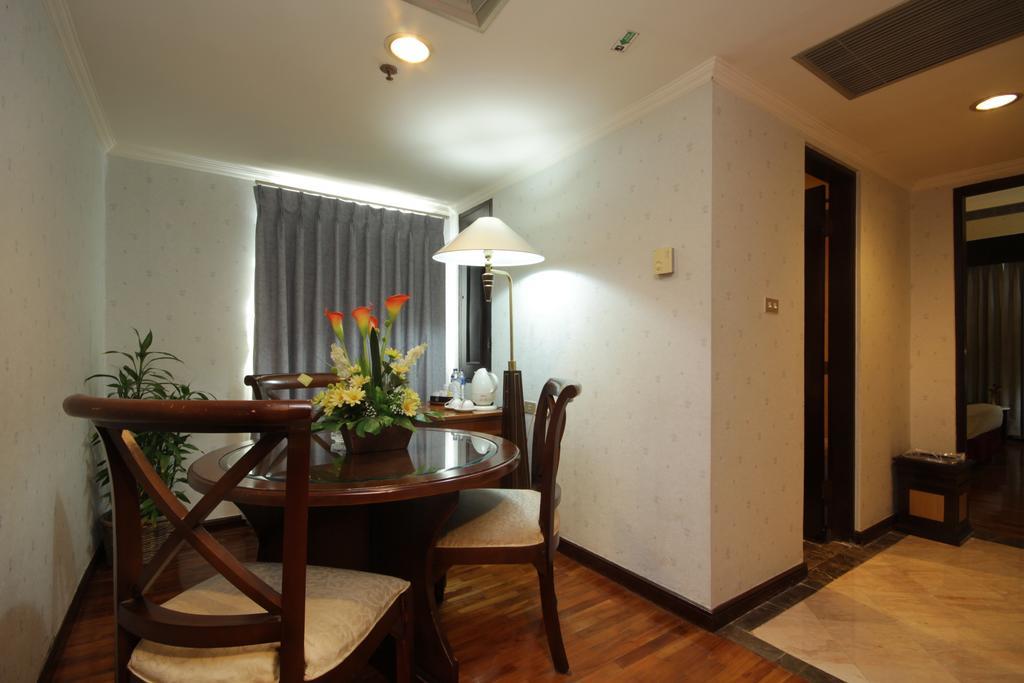 Hotel Maharadja Giacarta Esterno foto