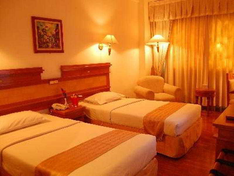 Hotel Maharadja Giacarta Esterno foto