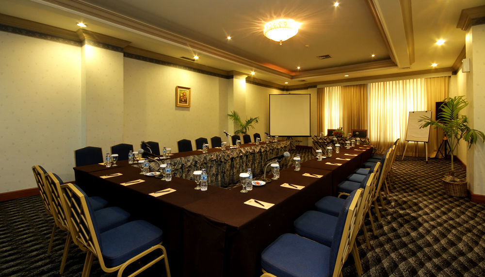 Hotel Maharadja Giacarta Esterno foto
